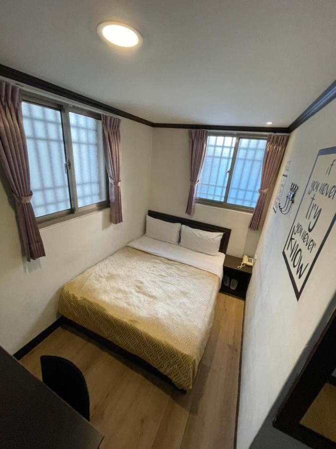 Taitung Holiday Business Hotel מראה חיצוני תמונה