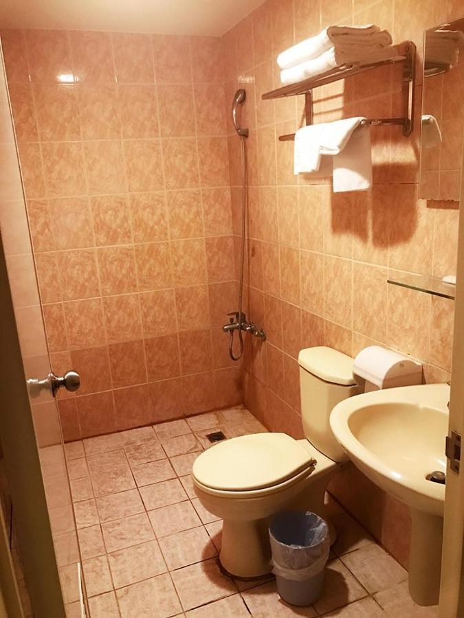Taitung Holiday Business Hotel מראה חיצוני תמונה