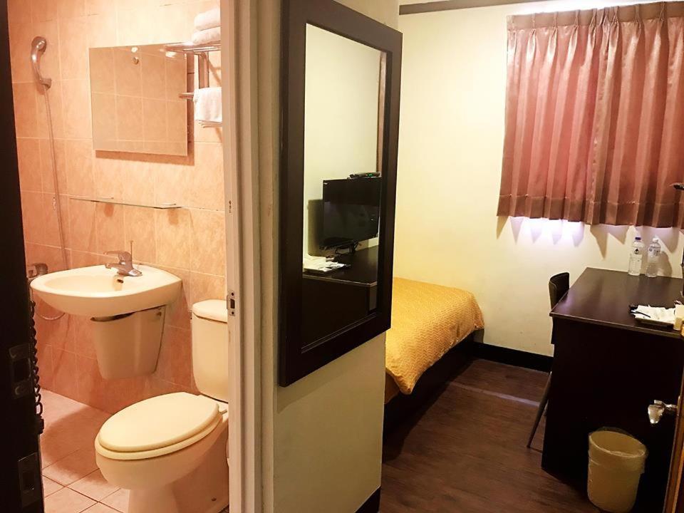 Taitung Holiday Business Hotel מראה חיצוני תמונה